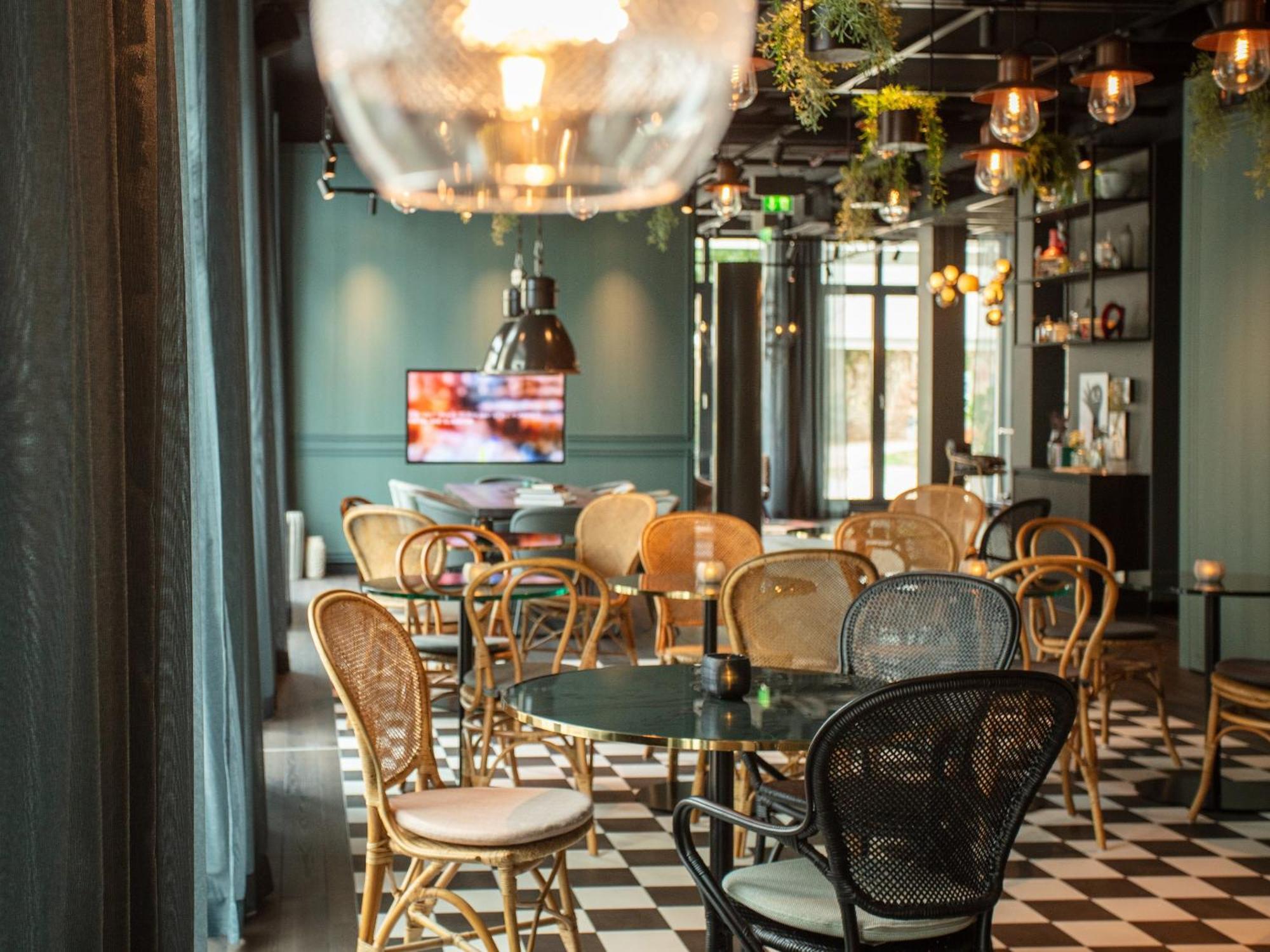 Motel One Saarbrücken Zewnętrze zdjęcie
