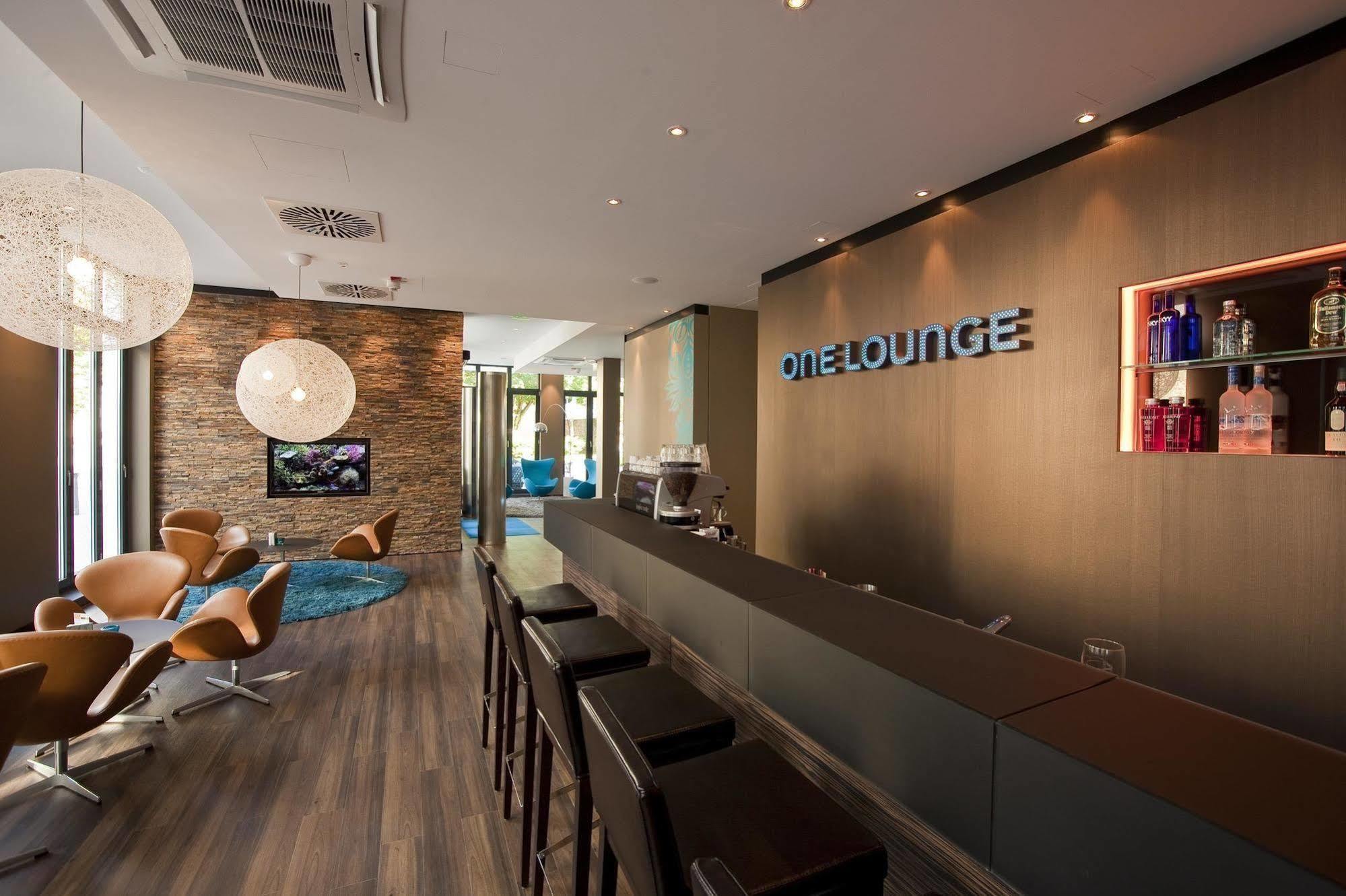 Motel One Saarbrücken Zewnętrze zdjęcie